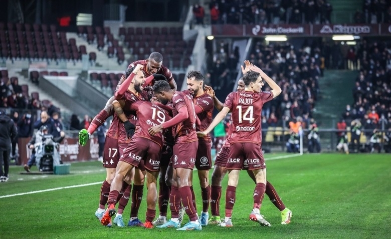 Illustration : "FC Metz - OL : Une avalanche de records battus par les Grenats !"