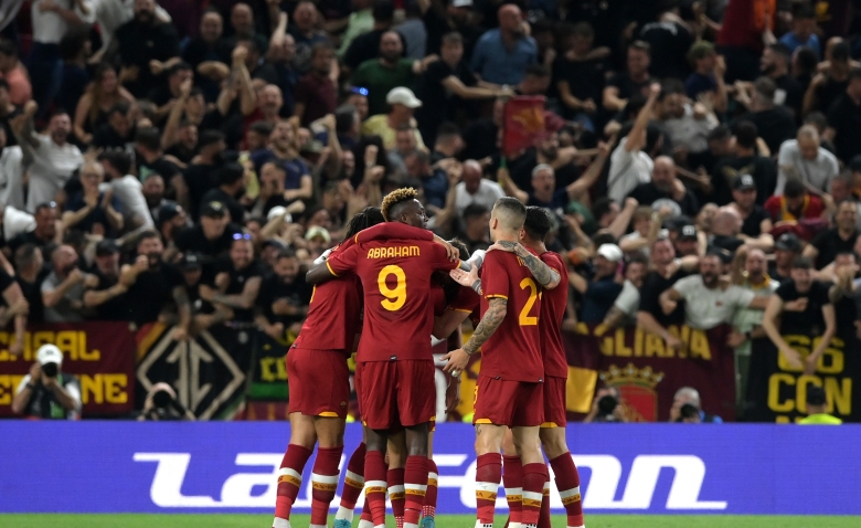 Illustration : "LEC : Résumé vidéo - la Roma remporte son premier trophée européen ! (1-0)"