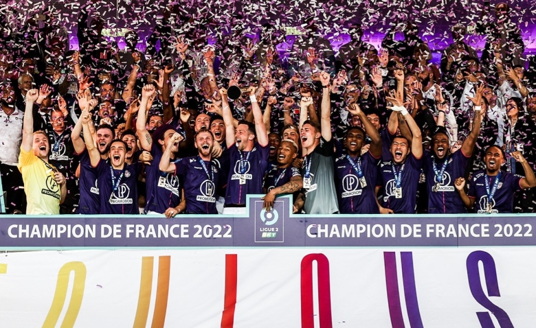 Illustration : "Toulouse FC : le Top 5 des transferts les plus marquants"
