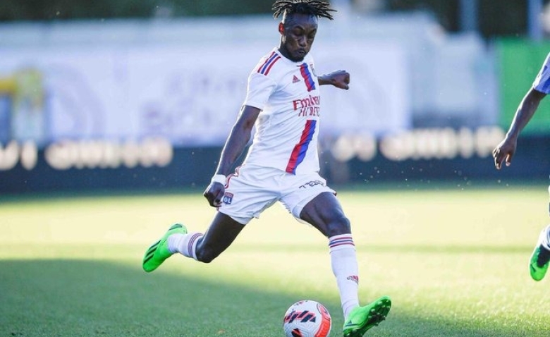 Illustration : "Mercato Strasbourg : Le Racing sur un attaquant de l’OL ? "