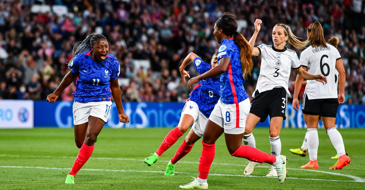 Euro Féminin 2022 : Résumé vidéo - L’Allemagne élimine la France aux portes de la finale ! (2-1)