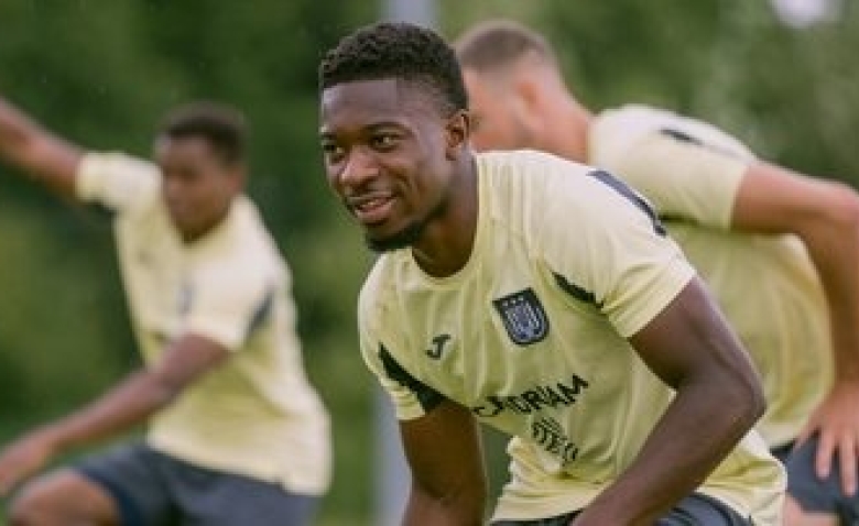 Illustration : "Mercato Nice : Un jeune joueur vers la Côte d’Azur ? "