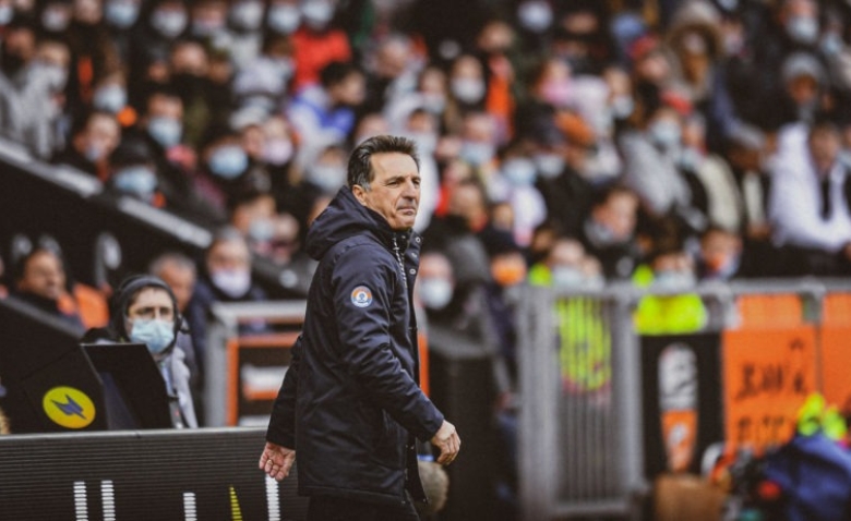 Illustration : "Mercato Lorient : Départ confirmé dans les rangs ?"