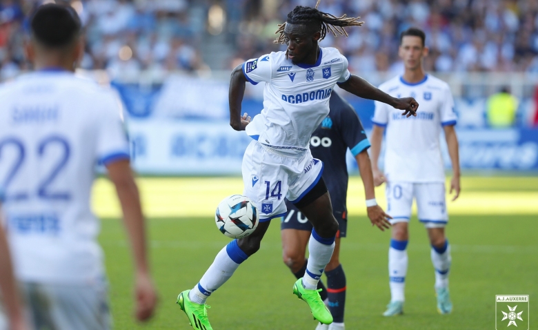 Illustration : "AJ Auxerre : La fin d'une série folle face à l'OM !"