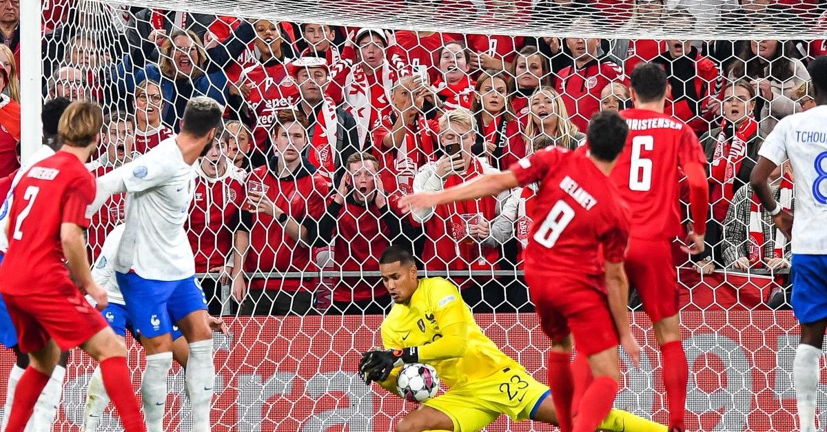 Équipe de France - L'avenir des Bleus en péril ?