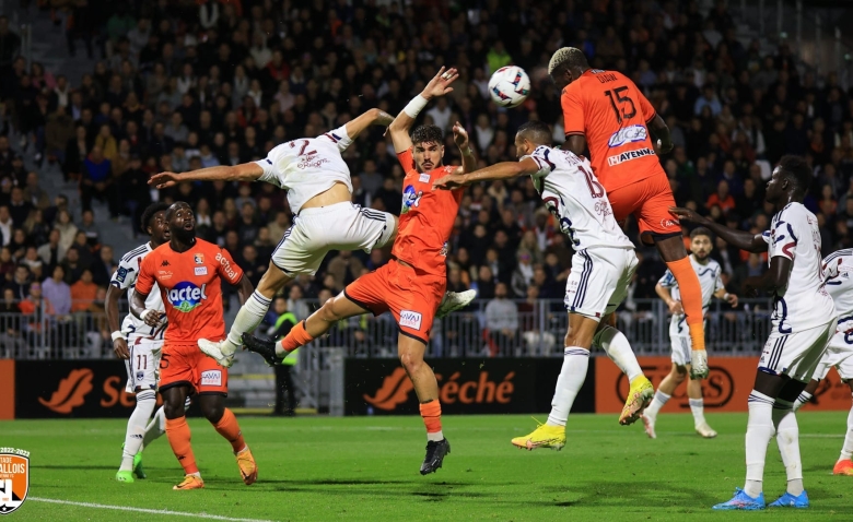 Illustration : "Laval - Bordeaux : Un scandale arbitral dénoncé après la victoire bordelaise ?"