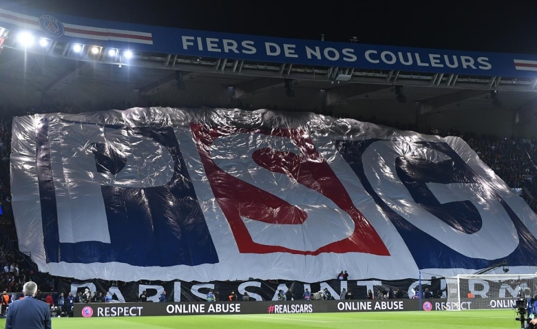 Illustration : "PSG : Polémique dans les tribunes face à Benfica !"