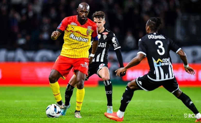 Illustration : "RC Lens : Une nouvelle enthousiasmante pour les Sang-et-Or !"
