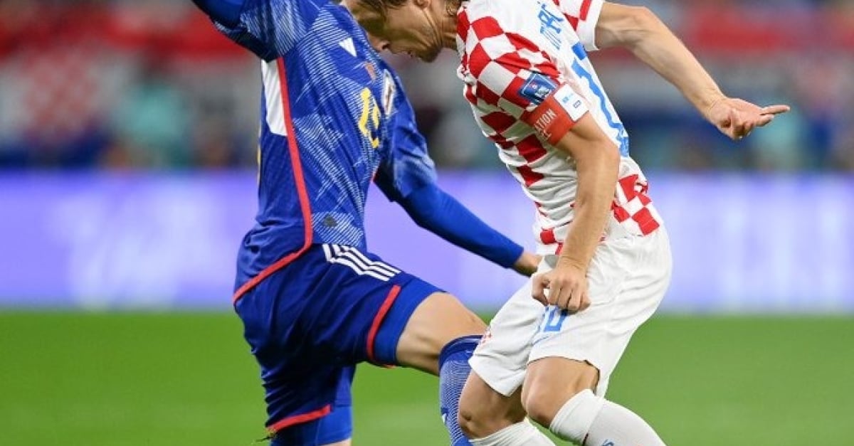 CdM 2022 : Vidéo : La superbe tête de Perisic et l'arrêt spectaculaire de Gonda !