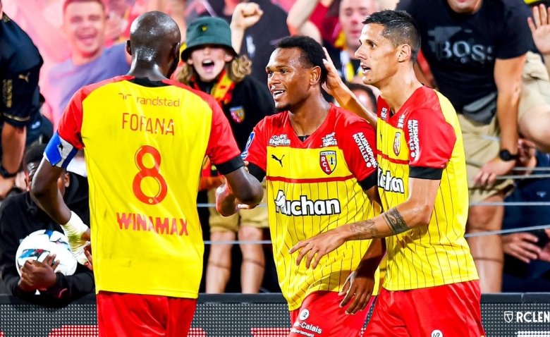 Illustration : "RC Lens : une surprise prometteuse pour l'avenir ?"