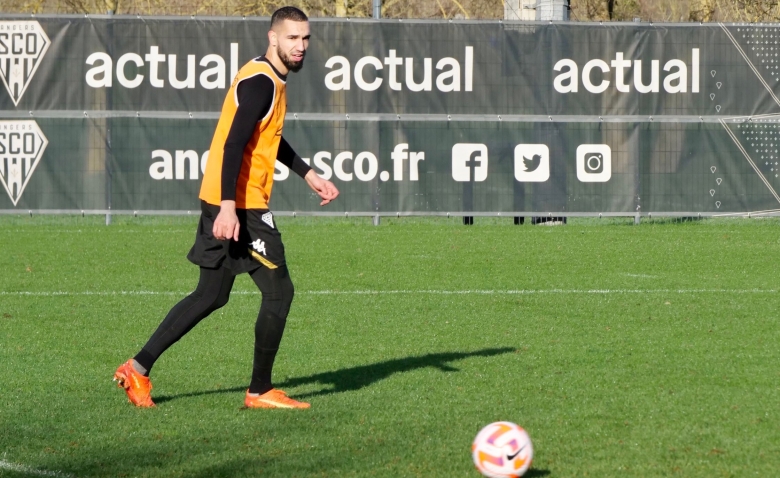Illustration : "Mercato Rennes : Une cible prioritaire en passe de rejoindre un concurrent !"
