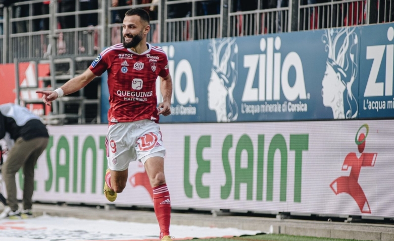 Illustration : "Mercato Brest : Le club proche d’une signature imminente !"