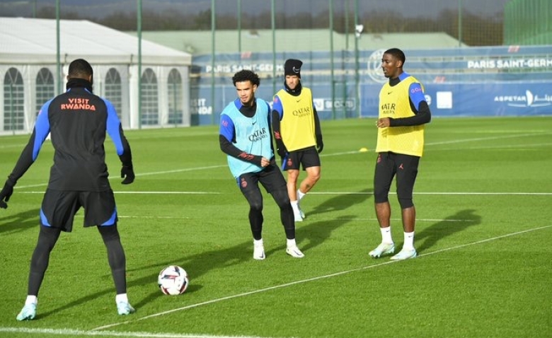 Illustration : "Mercato PSG : Un départ totalement oublié pour les Parisiens																						"