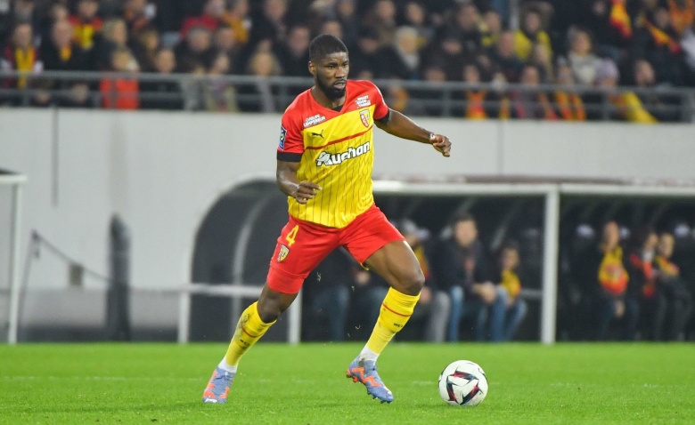 Illustration : "Mercato Lens : Un départ majeur envisagé cette année ? "