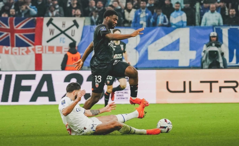 Illustration : "Mercato Nice : Retournement de situation pour une signature prioritaire ! "