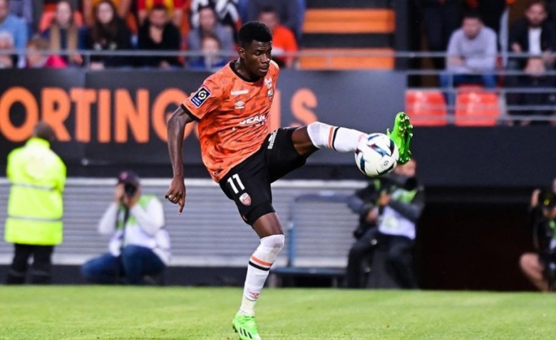 Illustration : "Mercato Lorient : Un gain conséquent confirmé pour les Merlus !"