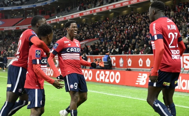 Illustration : "Mercato LOSC : Une opportunité de taille pour les Dogues "