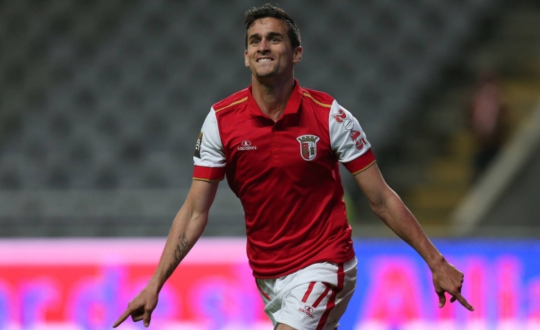 Illustration : "Mercato ASSE : Une cible surprenante pour les Verts ?"