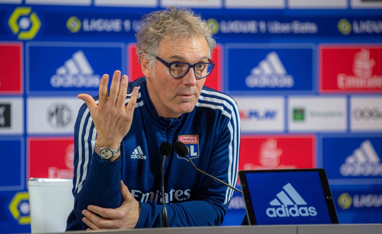 Illustration : "Mercato OL : Un départ surprise qui affole pour l'avenir du club ! "