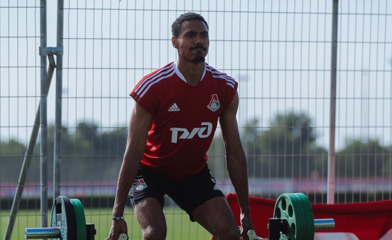 Illustration : "Mercato OL : Une arrivée trop tardive dans ce dossier ?"