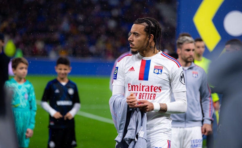 Illustration : "Mercato OL : Le club n'acceptera pas de vendre ce joueur !"