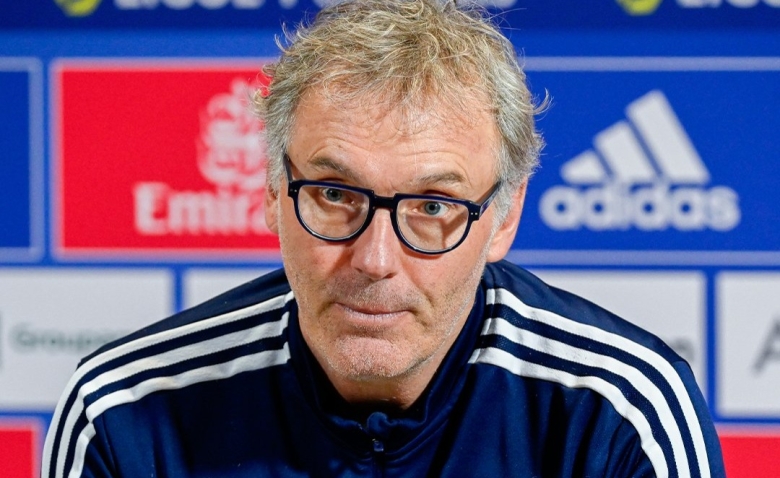 Illustration : "Mercato OL : Un coup dur annoncé par Laurent Blanc pour l'une des recrues !"