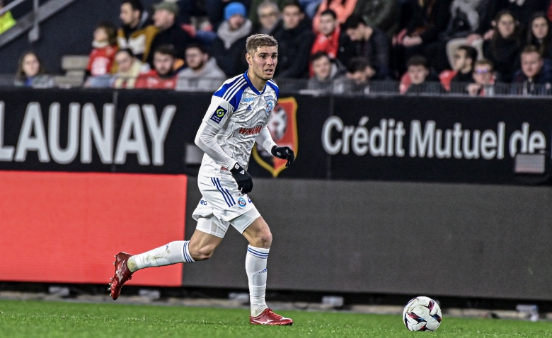 Illustration : "RC Strasbourg : Inquiétude majeure pour Le Scornet après Rennes"