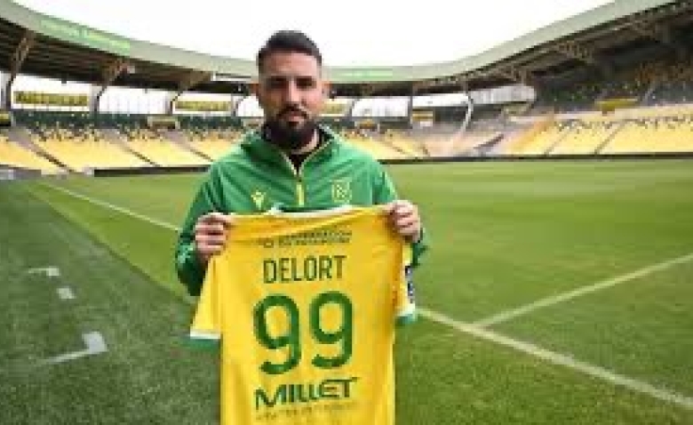 Illustration : "FC Nantes : Un changement contraint pour Kombouaré à prévoir "