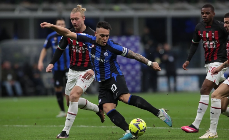 Illustration : "Mercato PSG : Une arrivée continue de faire polémique "