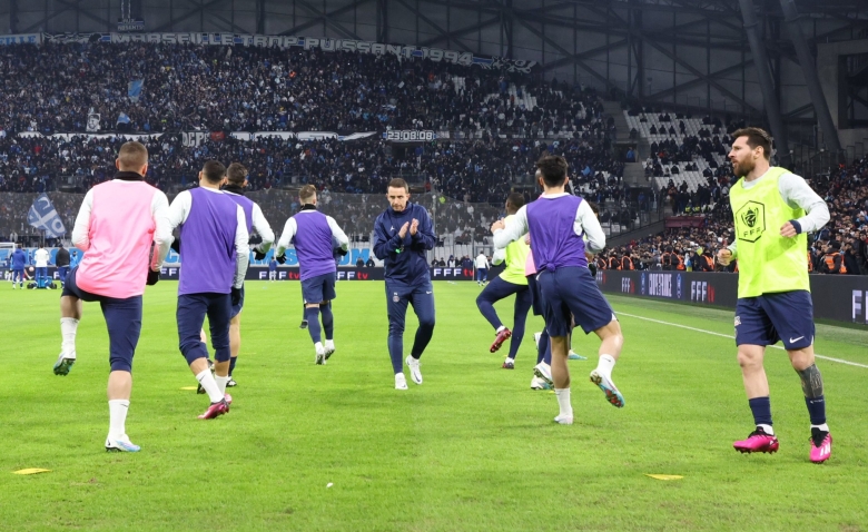 Illustration : "PSG : L’inquiétude s’intensifie avant le choc face au Bayern !"