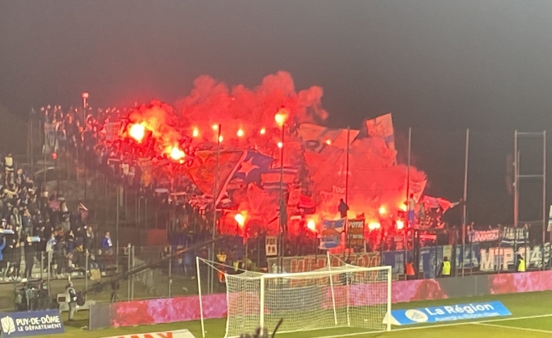 Illustration : "OM : Gros débordements et match retardé à Clermont"