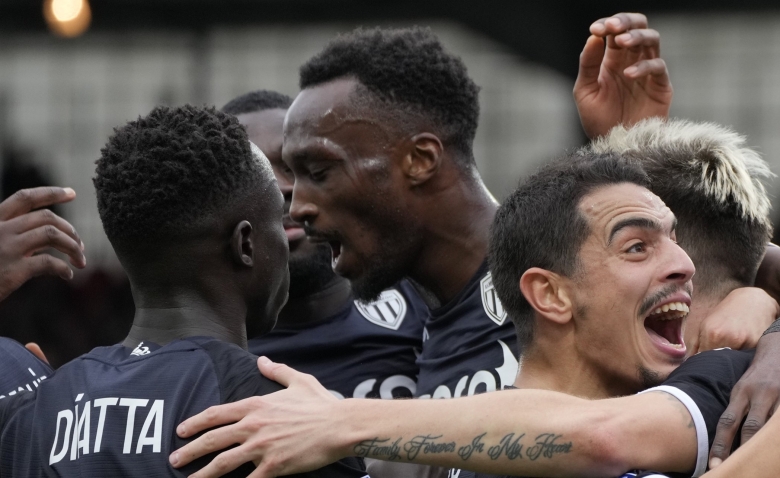 Illustration : "AS Monaco : Une opportunité rêvée pour ce jeune joueur face à Leverkusen !"