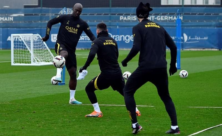 Illustration : "Mercato PSG : Une piste prioritaire vers le Barça ? "