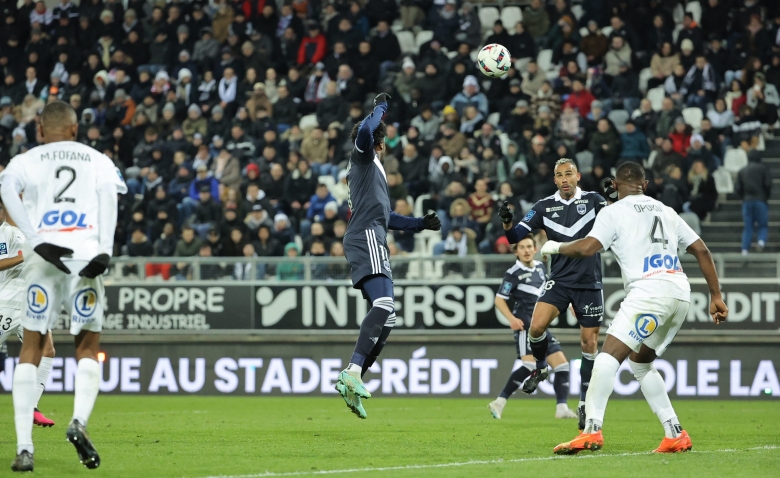 Illustration : "Girondins de Bordeaux : Un joueur qui rebat les cartes dans le onze ?"