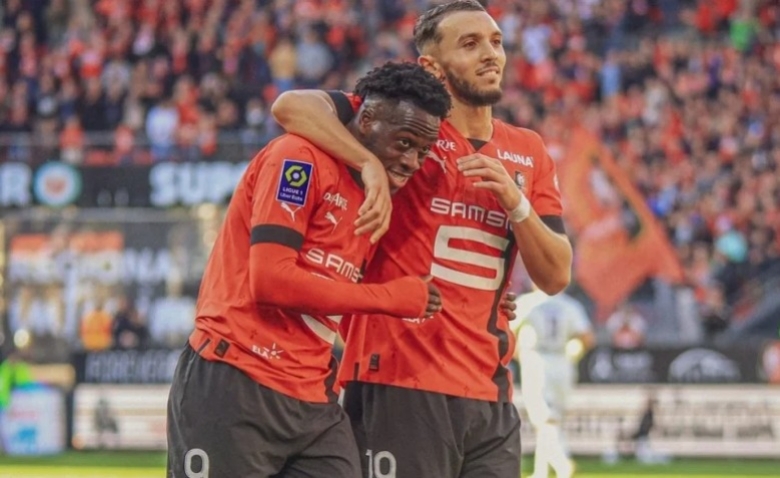 Illustration : "Stade Rennais : Une absence majeure à prévoir après le choc contre l’OM ?"