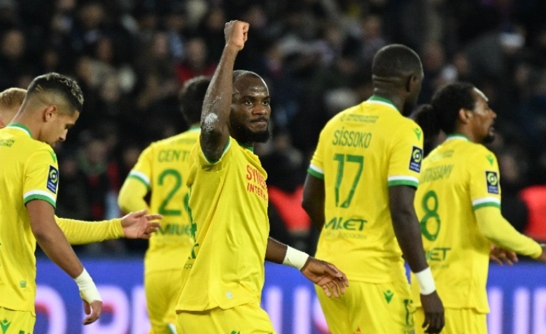 Illustration : "Mercato Nantes : Le club doublé sur une cible de choix"