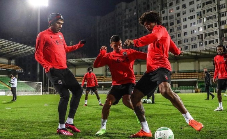 Illustration : "OGC Nice : Un enjeu supplémentaire sur les épaules des Aiglons"