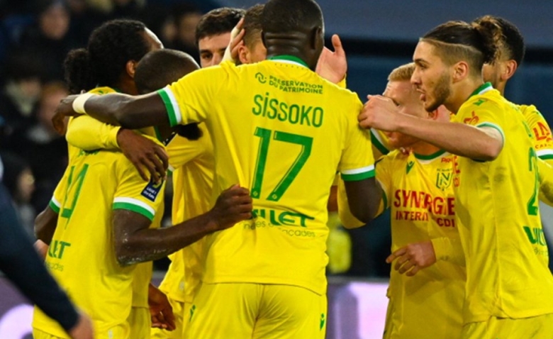 Illustration : "FC Nantes : Un joueur récompensé pour une performance individuelle ? "