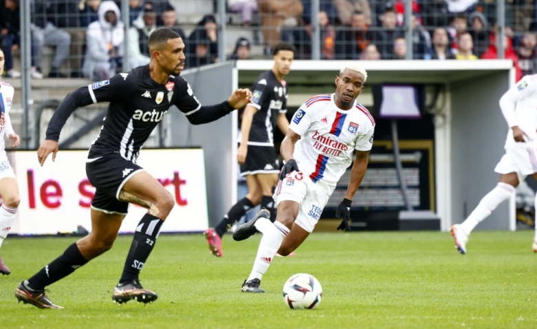 Illustration : "Mercato Angers : Nouveau départ en préparation ! "