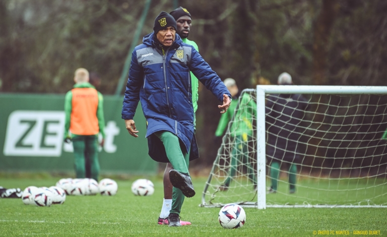 Illustration : "FC Nantes : Un choix crucial pour un joueur d'Antoine Kombouaré !"