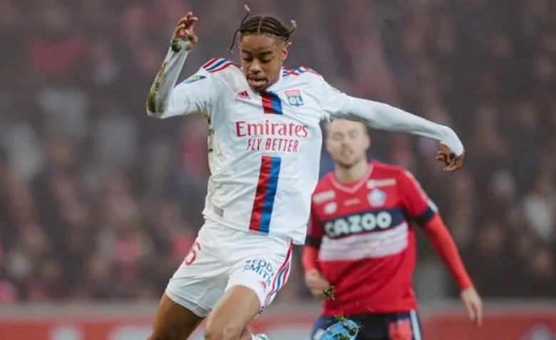 Illustration : "OL : Une récompense encourageante pour un Gone ! "