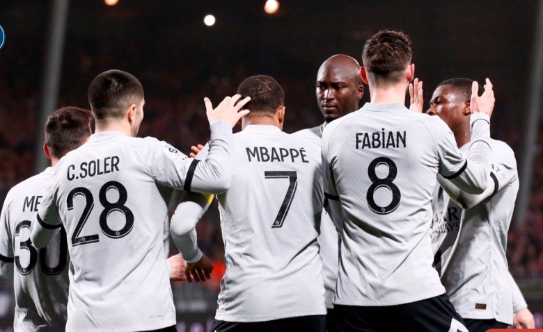 Illustration : "Mercato PSG : Un avis bien tranché de la part des supporters parisiens !"