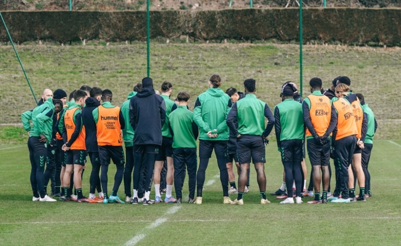 Illustration : "ASSE : Un élément fort dans la saison de Laurent Batlles "