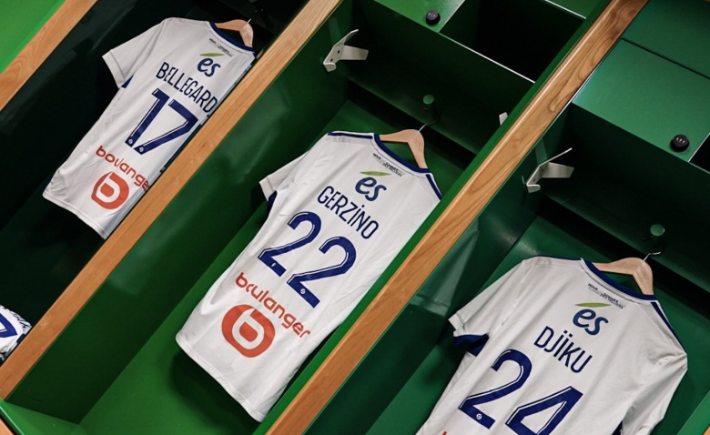 Illustration : "RC Strasbourg : Un joueur d'avenir se fait remarquer !"