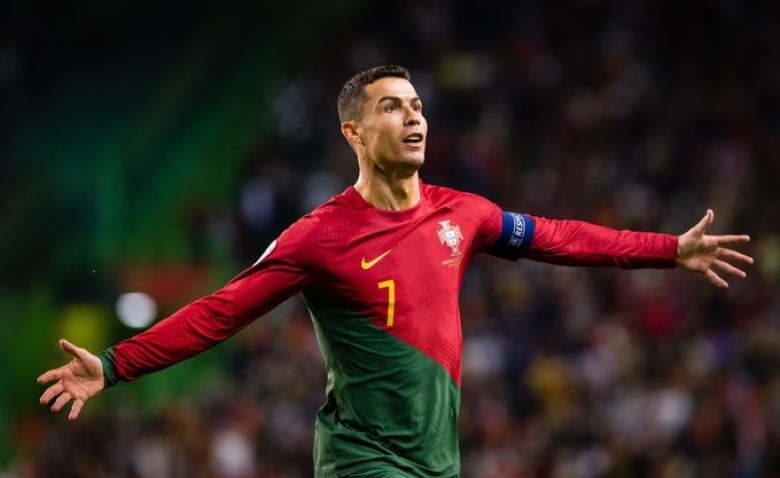 Illustration : "Euro 2024 : Nouveau récital de Cristiano Ronaldo et du Portugal (Vidéos)"