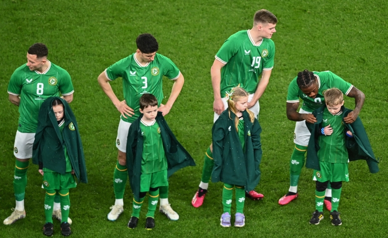 Illustration : "Équipe de France : Stratégie étonnante de l’Irlande avant d’affronter les Bleus !"