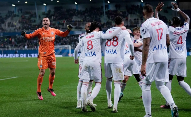 Illustration : "Mercato OL : Un immense problème pour les finances du club "