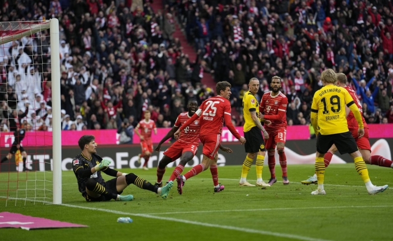 Illustration : "Bayern Munich – Borussia Dortmund : L’énorme boulette du gardien de Dortmund en vidéo !"
