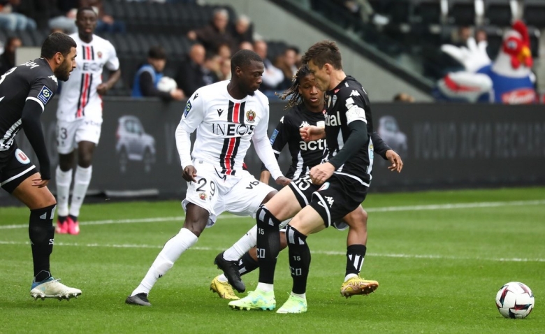 Illustration : "OGC Nice : Une nouvelle stratégie ambitieuse pour la fin de saison ?"