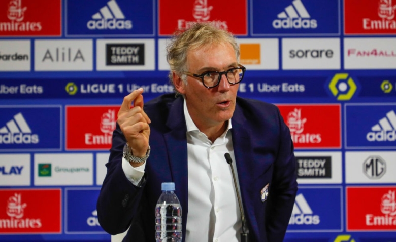 Illustration : "OL : Laurent Blanc monte au créneau pour défendre un joueur !"